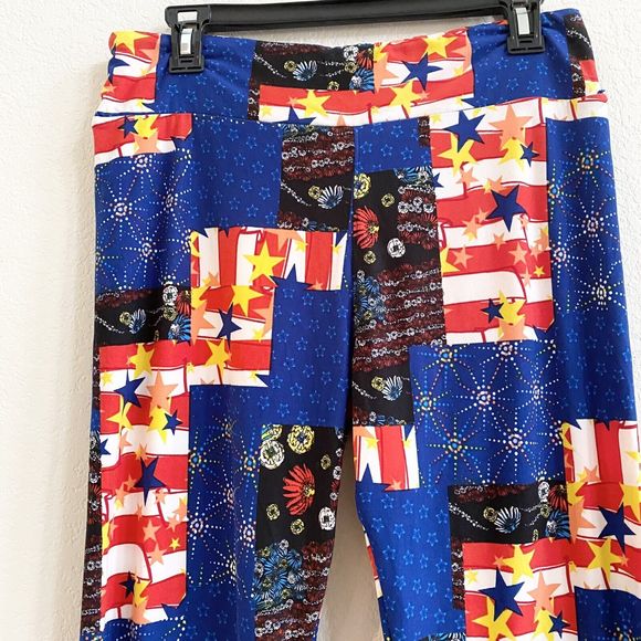 Lularoe One Size Mountain And Cloud Rare One Size Leggings‎  Athleisure EUC - Picture 2 of 10